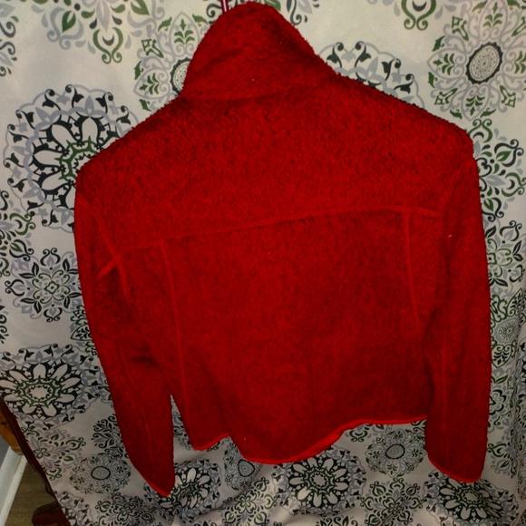 Women's Patagonia small so deep red pullover - Picture 2 of 3